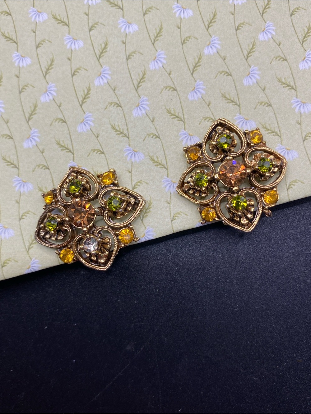 Vintage Goldtone Floral Quatrefoil Style Clip On Rhinestone Earrings
